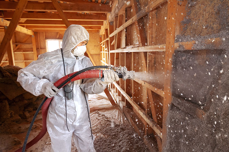 Isolation de la toiture : l'isolation thermique par l'extérieur et l'intérieur