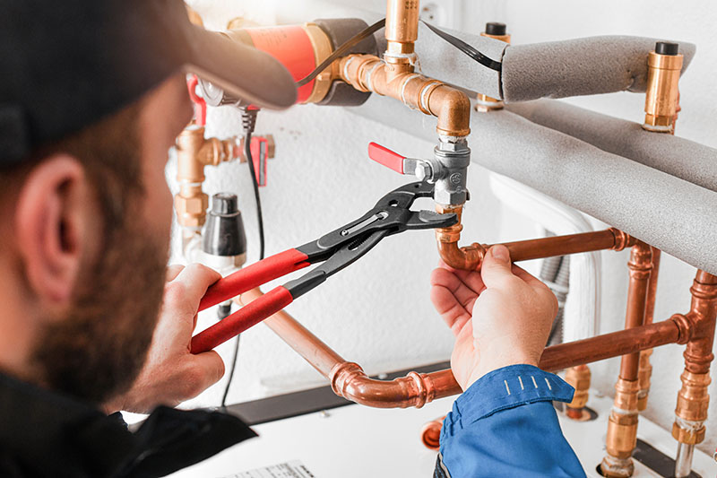 Maintenance d'une pompe à chaleur eau-eau