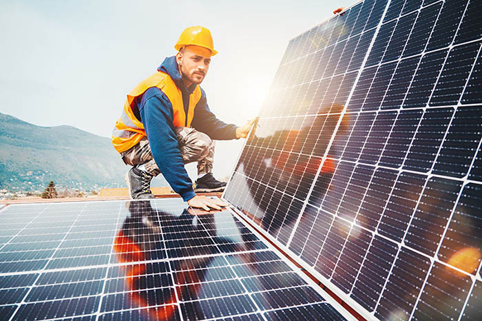 Installation de panneaux solaires photovoltaïques