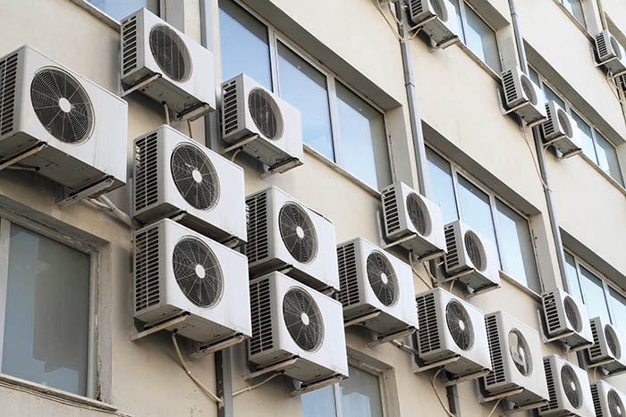 Installer une climatisation sans l'accord de sa copropriété est-ce-possible